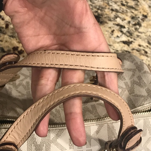 Michael Kors Handbag - Picture 4 of 4